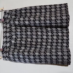 CROWN & IVY 8 Patterned Skirt